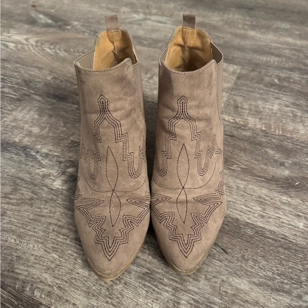 Qupid Taupe Embroidered Ankle Booties